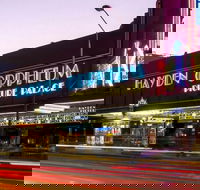 Modern Two Bedroom Apartment with Views HARIS - Accommodation NSW