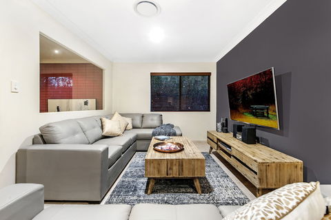 Sardinia 7 Bedroom Waterfront House - Q Stay - Accommodation NSW 0