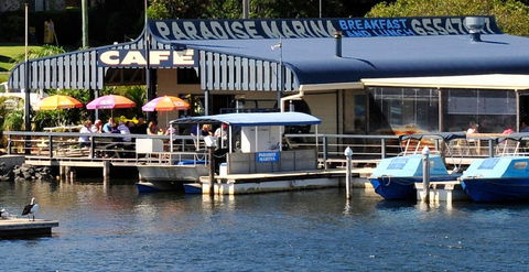 26 Wallis View - Opposite The Lake - 3 Bedroom Apartment - Sleeps 8 - Accommodation NSW 2