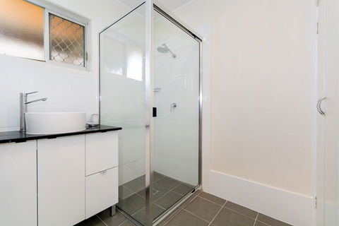 Lowset Sweetie Central To Everything Partridge St. Bongaree - Accommodation NSW 4