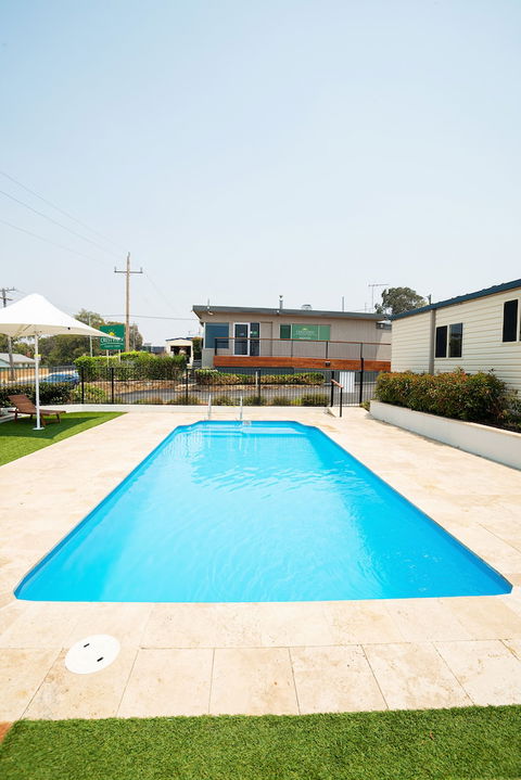 Crestview Tourist Park - Accommodation NSW 3