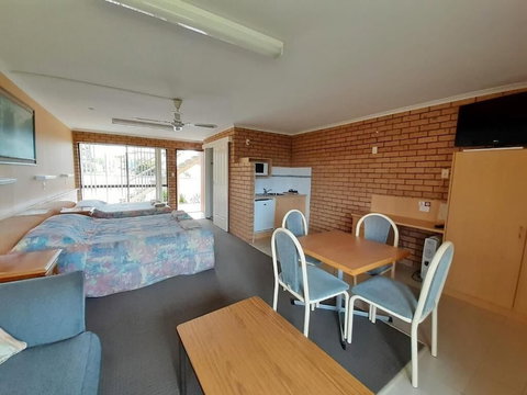 Bayview Motor Inn - Accommodation NSW 4