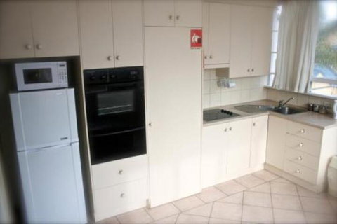 Glenelg Beach Hostel - Accommodation NSW 2