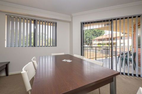 Parkside Apartments - Accommodation NSW 6