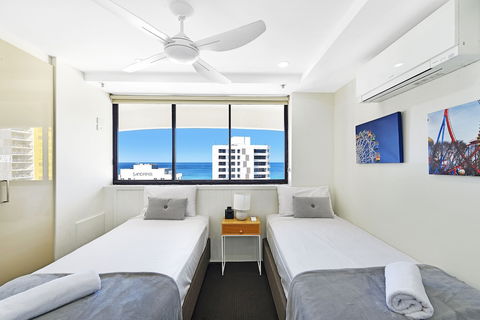 Victoria Square Private Apartments - Accommodation NSW 4