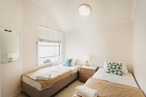 Manly Beach House - Accommodation NSW 5