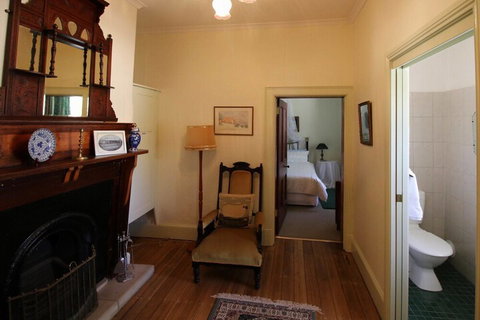 Christopher Halls Colonial Accommodation - Accommodation NSW 1
