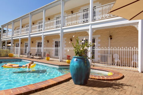 White Lace Motor Inn - Accommodation NSW 1