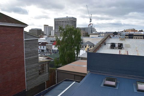 Hobarts Accommodation & Hostel - Accommodation NSW 2