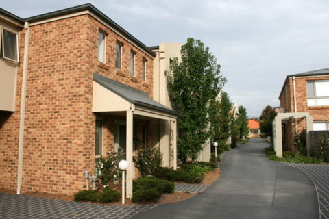 Grand Manor Motor Inn - Queanbeyan - Accommodation NSW 2