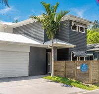 Elua Beach House Modern Central Home w / Swim Spa - Accommodation NSW