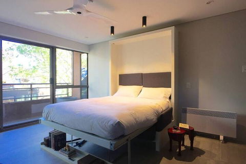 Meticulously Designed Sydney Aptmnt - Accommodation NSW 6