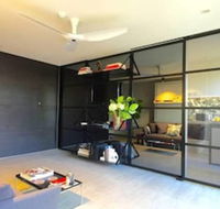 Meticulously Designed Sydney Aptmnt - Accommodation NSW