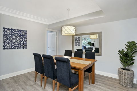 The Apartment Service CHATS - Accommodation NSW 6