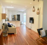 3 Bedroom Home Near Manly Beach - Accommodation NSW