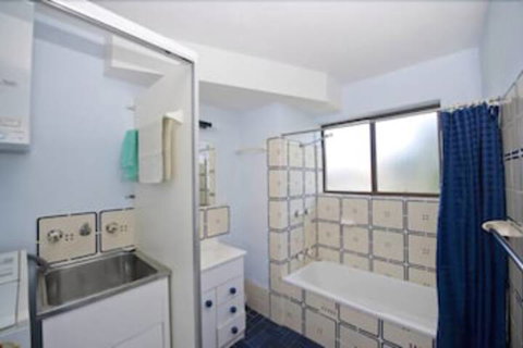 Commodore Unit 3 6 Intrepid Close - Accommodation NSW 6