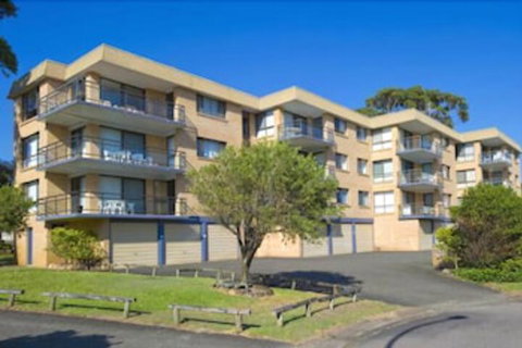 Commodore Unit 3 6 Intrepid Close - Accommodation NSW 1