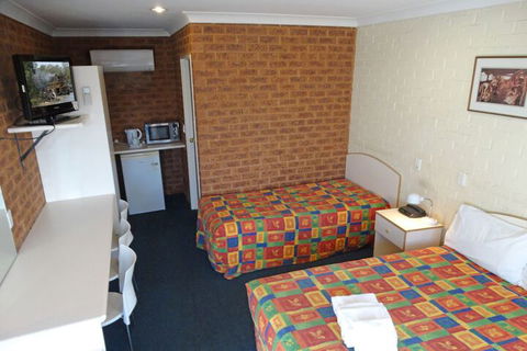 MAS Country Colonial Motor Inn - Accommodation NSW 3