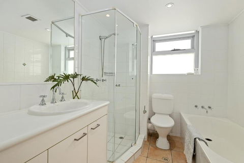 Fairshore 38 - Accommodation NSW 3