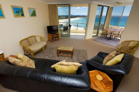 Beachpoint Unit 401 28 North Street - Accommodation NSW 2