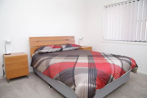 Dolphin Court 1 1 Gowing Street - Accommodation NSW 1