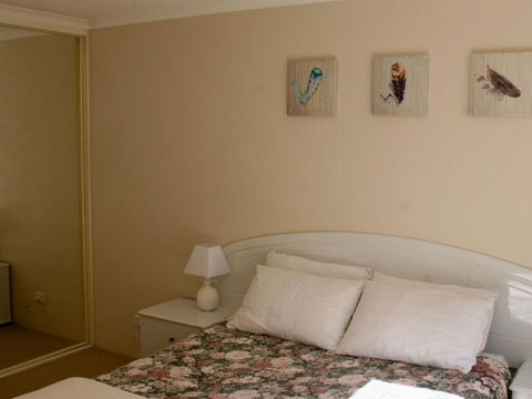 1 The Clippers 131 Soldiers Point Road Fabulous Waterfront Unit - Accommodation NSW 4
