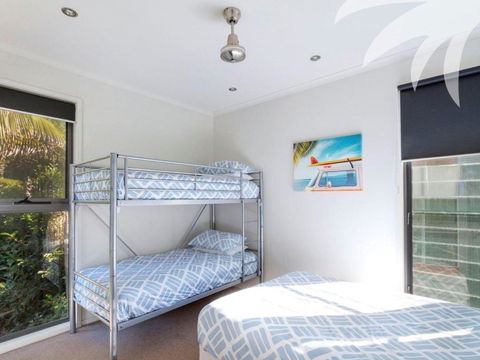 Boom 8 - Accommodation NSW 5