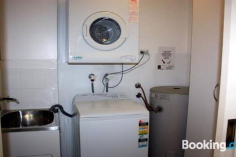 Braemar 7 On The Lake! - Accommodation NSW 3