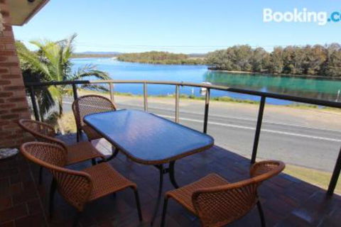 Braemar 7 On The Lake! - Accommodation NSW 0