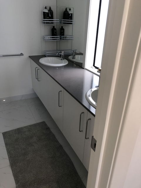 Apple House Upper Point Cook - Accommodation NSW 3