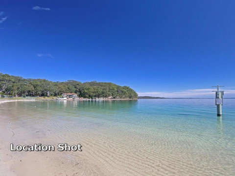 COLUMBIA VIEWS 2 / 9 COLUMBIA CLOSE AIRCON WIFI NETFLIX VIEWS & BOAT PARKING - Accommodation NSW 3
