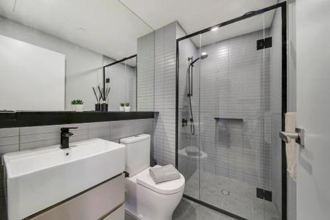 A Modern 2BR Apt 5 Min Walk To Melbourne Central - Accommodation NSW 2