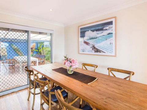 Easy Living At 14 Daphne Street - Accommodation NSW 6