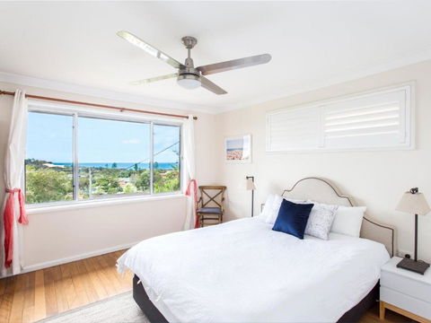 Easy Living At 14 Daphne Street - Accommodation NSW 2