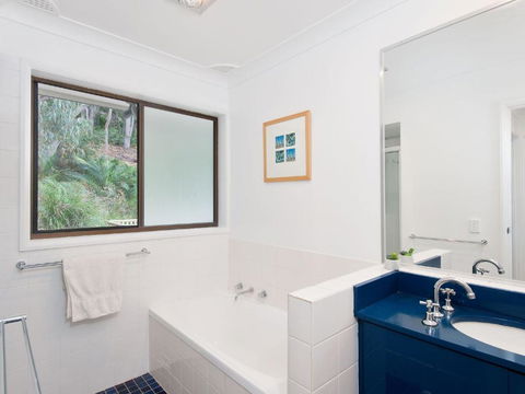 Forever Fingal At Fingal Bay - Accommodation NSW 5