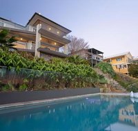Absolute Waterfront Lakehouse Fishing Point Waterfront Pool Jetty - Accommodation NSW