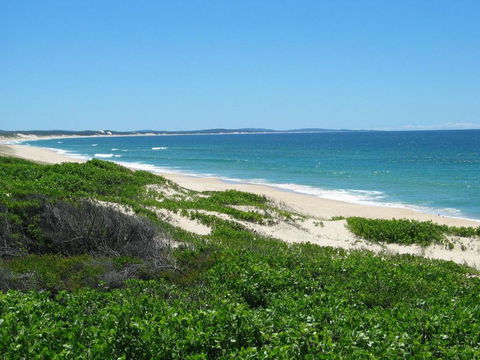 One Street From Main Beach - Accommodation NSW 2