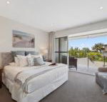 Beachfront by the CC Family friendly plunge pool steps to the beach - Accommodation NSW