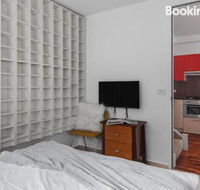 Heart of Sandringham Apartment by Ready Set Host - Accommodation NSW