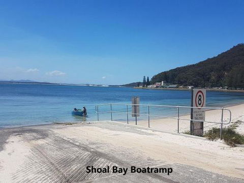 303 The Shoal 4 8 Bullecourt Street Air Conditioning WIFI Netflix Views Linen & Lift - Accommodation NSW 4