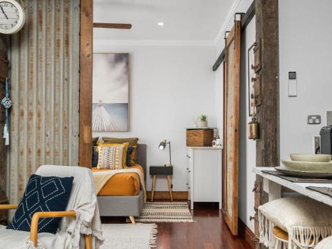 Black Beauty Studio - Accommodation NSW 0