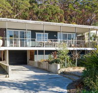 Palmwood at Hyams Beach 4pm Check Out Sundays - Accommodation NSW