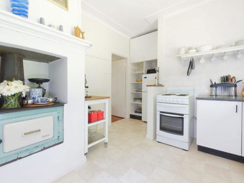 Redwood Cottage Burradoo Getaway Southern Highlands 4pm Check Out Sunday - Accommodation NSW 4