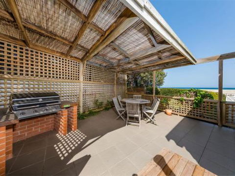 THE BEACH HOUSE Gerroa 4pm Check Out Sundays - Accommodation NSW 1