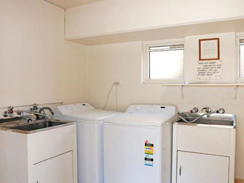 2 Shoal Towers 11 Shoal Bay Rd Across The Road To Beautiful Shoal Bay Beach - Accommodation NSW 4