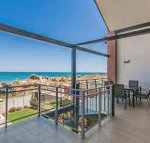 Surf  Sun in Silver Sands - Accommodation NSW