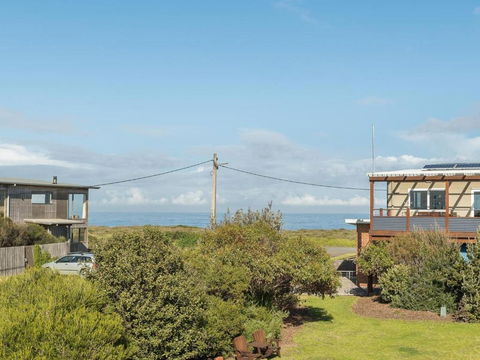 Licence To Chill - Accommodation NSW 1