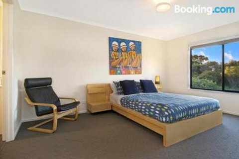 A One One Two At Island Beach - Accommodation NSW 2