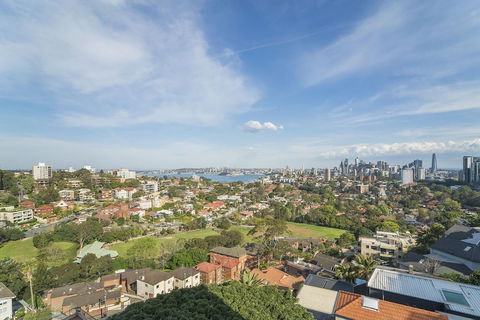 Bright And Sunny Studio Apartment - Accommodation NSW 6