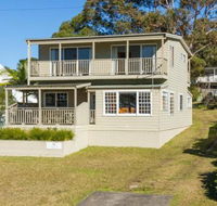 Rowse House Hyams Beach 4pm Check Out Sundays - Accommodation NSW